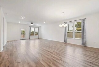 100 Jarbridge Dr in Kyle, TX - Building Photo - Building Photo