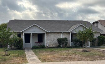 8203 West Gate Blvd in Austin, TX - Building Photo