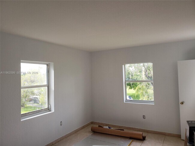 1930 NW 119th St in Miami, FL - Building Photo - Building Photo
