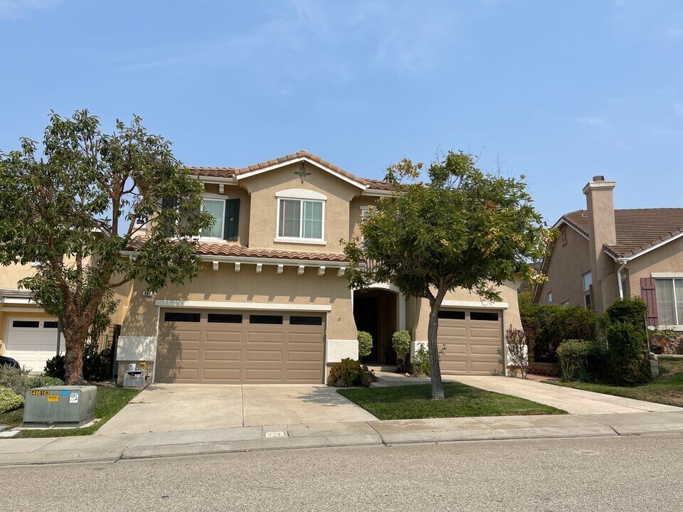462 Calle Veracruz in Thousand Oaks, CA - Building Photo