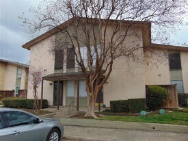 12806 Midway Rd in Dallas, TX - Building Photo