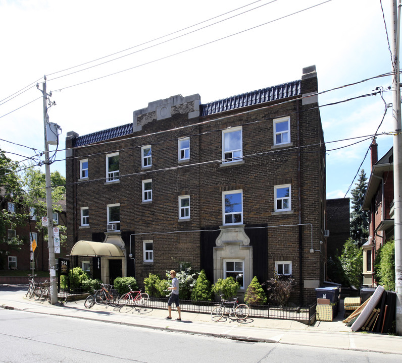 394 Dovercourt Rd in Toronto, ON - Building Photo