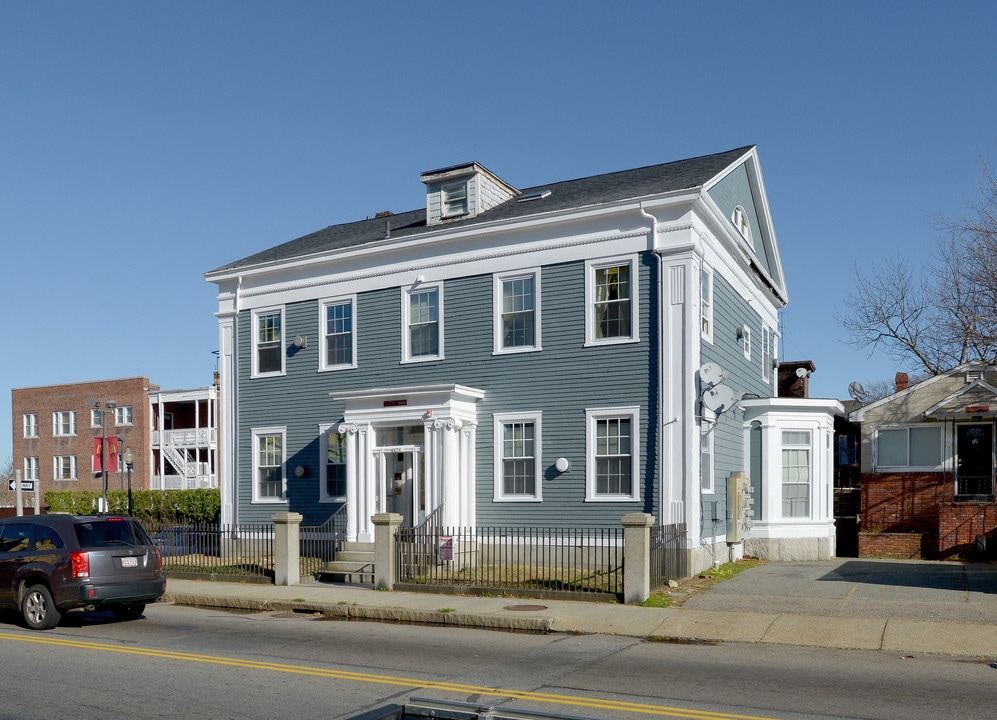 474 County St in New Bedford, MA - Building Photo