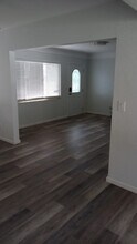 6744 36th Ave N in St. Petersburg, FL - Building Photo - Building Photo
