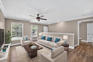 Mer Soleil Apartments in Naples, FL - Building Photo