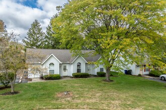 Parkside at Maple Canyon in Columbus, OH - Building Photo - Building Photo