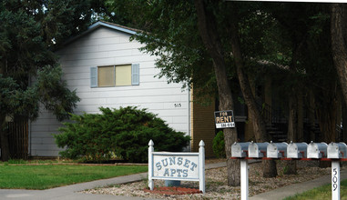 Sunset Apartments in Colorado Springs, CO - Building Photo - Building Photo