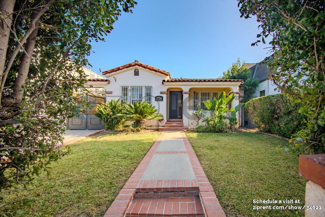 1750 S Highland Ave in Los Angeles, CA - Building Photo