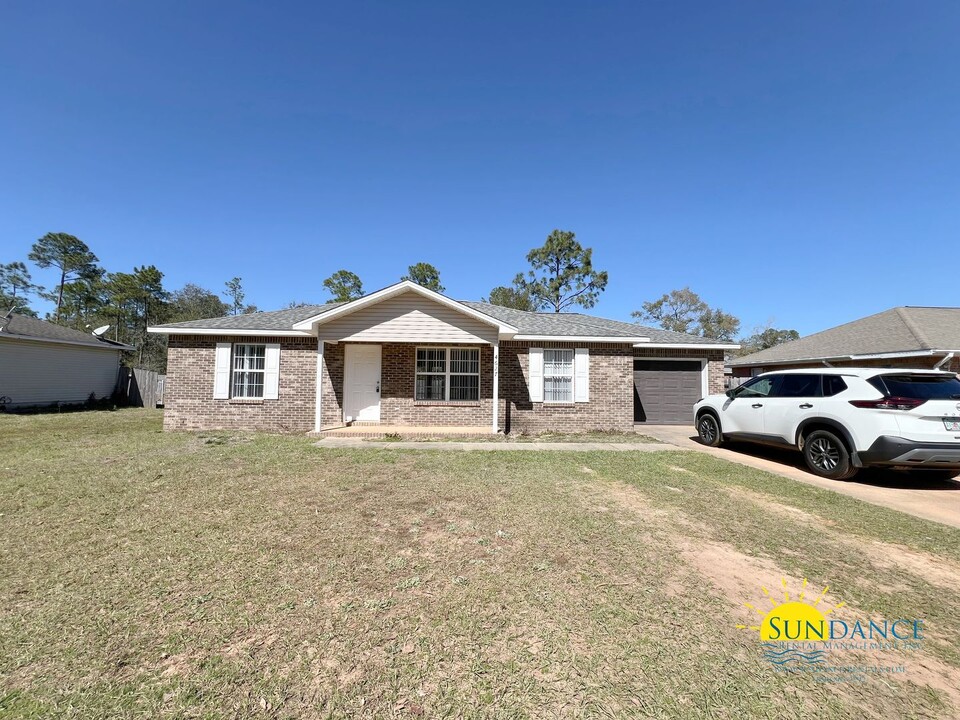 4627 Bobolink Way in Crestview, FL - Building Photo