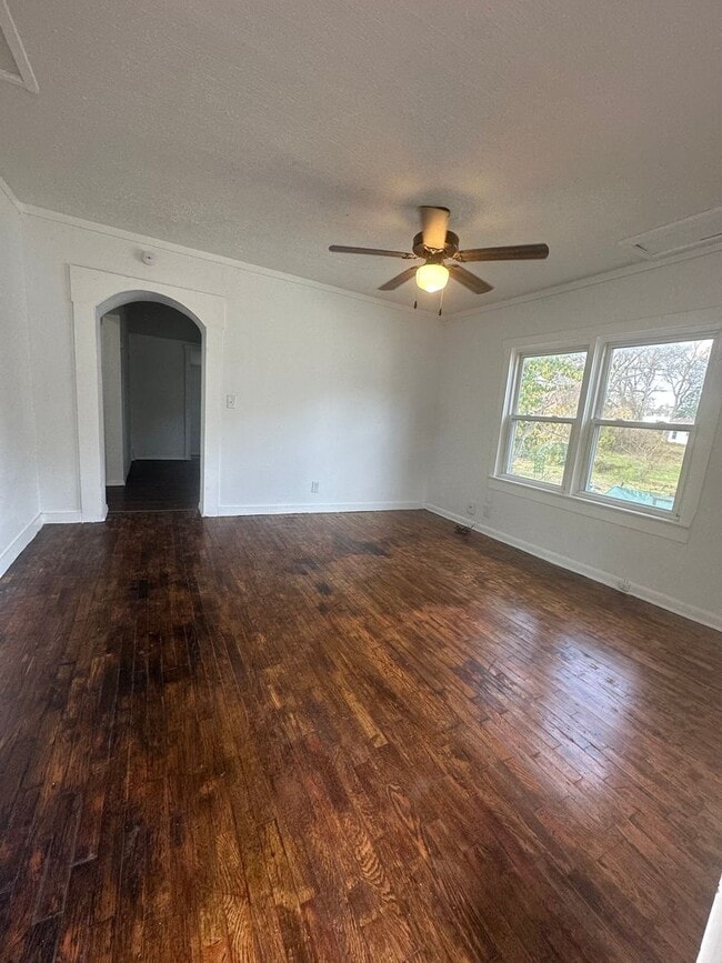 2323 N Robberson Ave in Springfield, MO - Building Photo - Building Photo