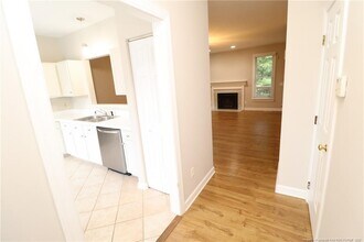 114 Windward Ct in Cary, NC - Building Photo - Building Photo