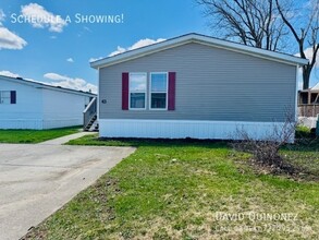 501 Gunntown Rd in Bellefontaine, OH - Foto de edificio - Building Photo