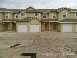 6411 Melanzane Ave-Unit -#2 in San Antonio, TX - Building Photo - Building Photo