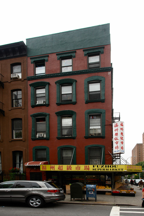 21 Rutgers St in New York, NY - Building Photo