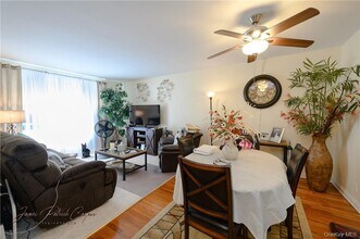 5 Sadore Ln in Yonkers, NY - Building Photo - Building Photo