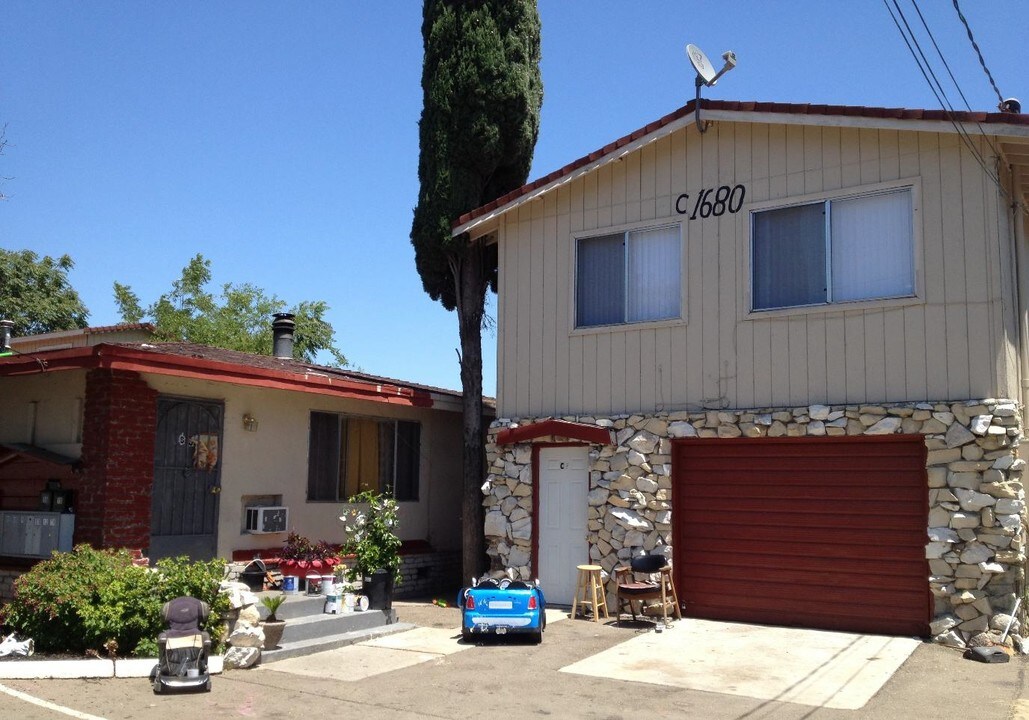 1680 S Union St in Stockton, CA - Building Photo