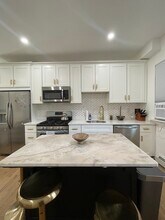 2 Buckingham St in Boston, MA - Building Photo - Building Photo