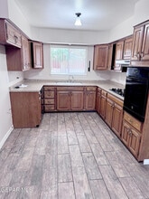 3330 Wedgewood Dr in El Paso, TX - Building Photo - Building Photo