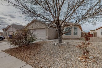 1615 Dona Arcelia St SW in Albuquerque, NM - Building Photo - Building Photo