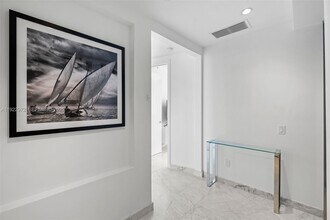 18555 Collins Ave in Sunny Isles Beach, FL - Building Photo - Building Photo