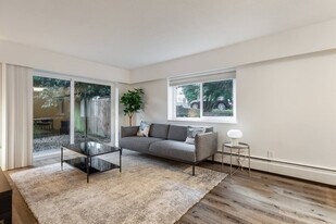 254 E 12th Ave, Unit SI ID1051855P in Vancouver, BC - Building Photo