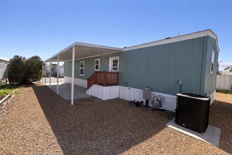 2627 S Lamb Blvd in Las Vegas, NV - Foto de edificio - Building Photo