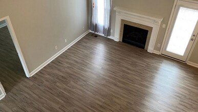 645 Crystal Spring Dr in Sanford, NC - Building Photo - Building Photo