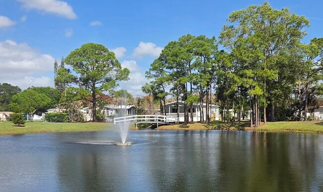 2640 SE Galaxy Way in Stuart, FL - Building Photo - Building Photo