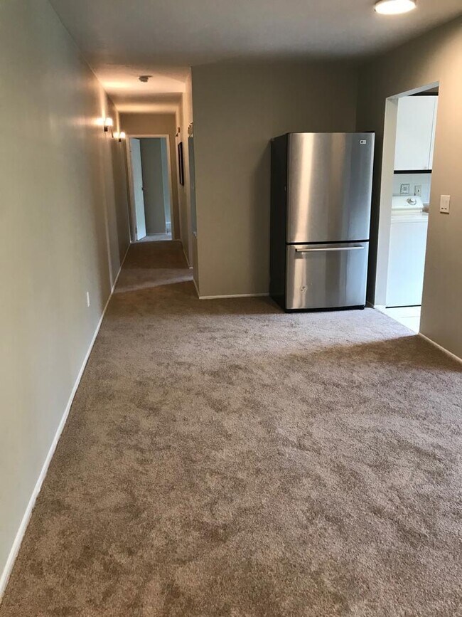 55 Gill Ln Rentals in Iselin, NJ
