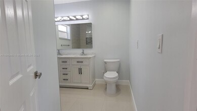9060 SW 53rd St in Cooper City, FL - Building Photo - Building Photo