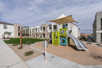 5639 Beguiling Falls St, Unit 108 in Las Vegas, NV - Building Photo - Building Photo