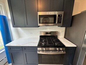 1516 Lee St in Evanston, IL - Foto de edificio - Building Photo