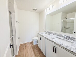 9419 Westside Hls Dr in Davenport, FL - Foto de edificio - Building Photo