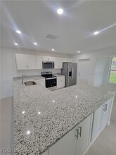 1618 Ridgecrest St in Lehigh Acres, FL - Building Photo - Building Photo