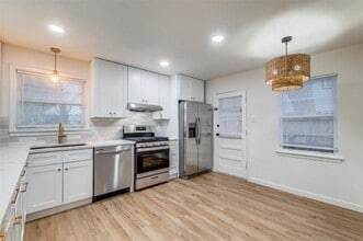 2342 Healey Dr in Dallas, TX - Building Photo - Building Photo