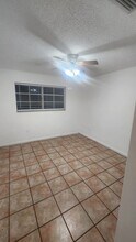 8851 NW 119th St in Hialeah Gardens, FL - Building Photo - Building Photo