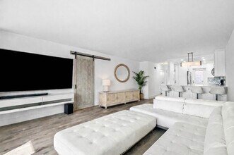 698 NE Spanish River Blvd, Unit 14 in Boca Raton, FL - Building Photo - Building Photo