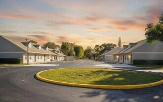 5207 Wallis Rd in West Palm Beach, FL - Building Photo