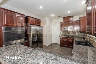 9032 W Sendero Ave in Las Vegas, NV - Building Photo - Building Photo