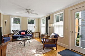 6 Gladding Ct in Newport, RI - Building Photo - Building Photo