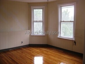 21 Appleton St, Unit 3 in Somerville, MA - Foto de edificio - Building Photo
