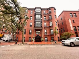 40 Saint Botolph, Unit 46 in Boston, MA - Building Photo