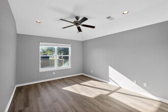 219 Valley Oaks Loop in Georgetown, TX - Building Photo - Building Photo