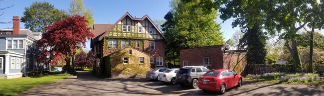 542 6th W St, Unit 2 in Erie, PA - Building Photo - Building Photo