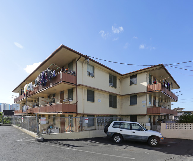 590 N Vineyard Blvd in Honolulu, HI - Building Photo - Building Photo