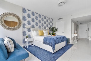 485 Brickell Ave in Miami, FL - Building Photo