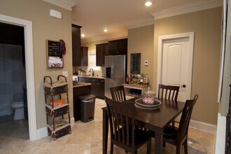 140 Fallsgrove Dr in Oxford, MS - Building Photo - Building Photo