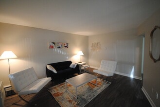 727 E Kingsley St in Ann Arbor, MI - Foto de edificio - Building Photo