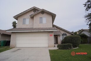 3220 Cattleman St in Bakersfield, CA - Building Photo