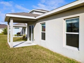 604 Lychee Ln in Fort Pierce, FL - Foto de edificio - Building Photo